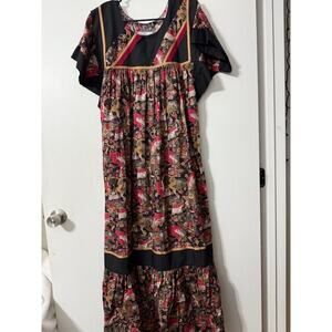 Vintage Carol Bennett Hawaii Women's Muumuu/Maxi Dress - Size M
